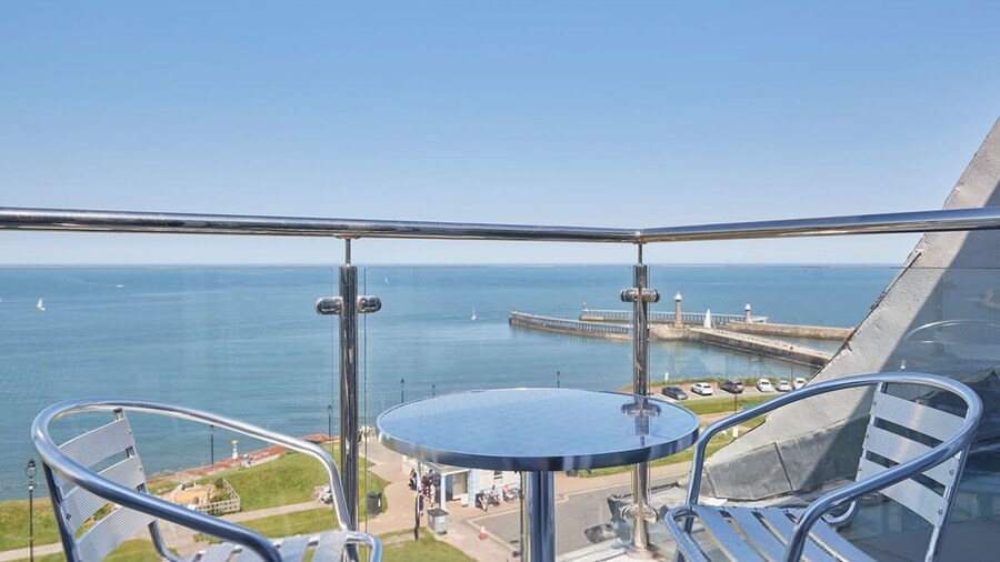 Host Stay Pier View Penthouse