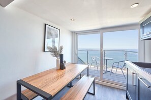 Apartment | 3 bedrooms, Internet - Host Stay Pier View Penthouse (Whitby)