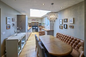 独立别墅 | 4 多间卧室、高速上网