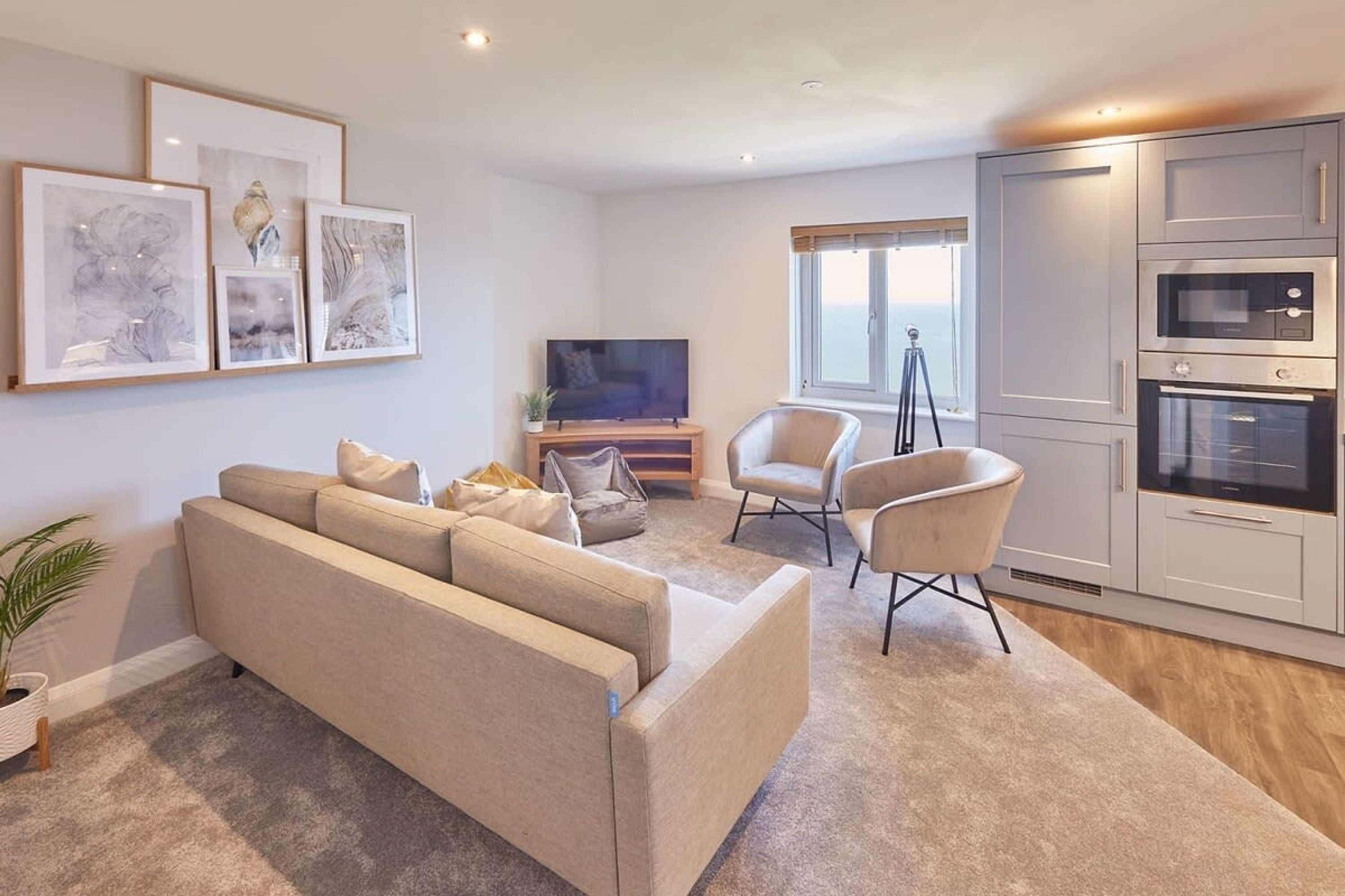 Apartment | 3 bedrooms, desk, Internet