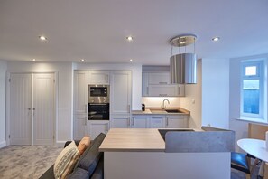 Apartment | 2 bedrooms, Internet - Host Stay Beach Haven (Whitby)