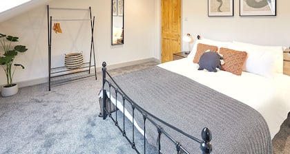 Host Stay Clifton House