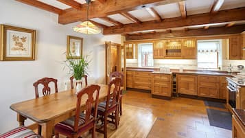 Rumah | 4 kamar tidur