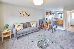 House | 2 bedrooms - Host Stay The Tardis (Redcar)
