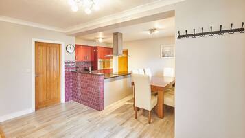 4 عدّة غرف نوم