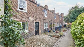 House, Smoking | 3 bedrooms