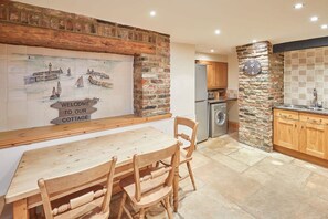 House, Accessible - Host Stay Jacksons Cottage (Whitby)