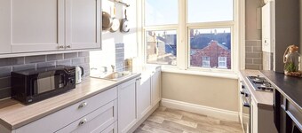 Host Stay Cattersty Hideaway