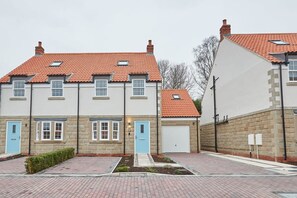 บ้านพัก | 4 ห้องนอน