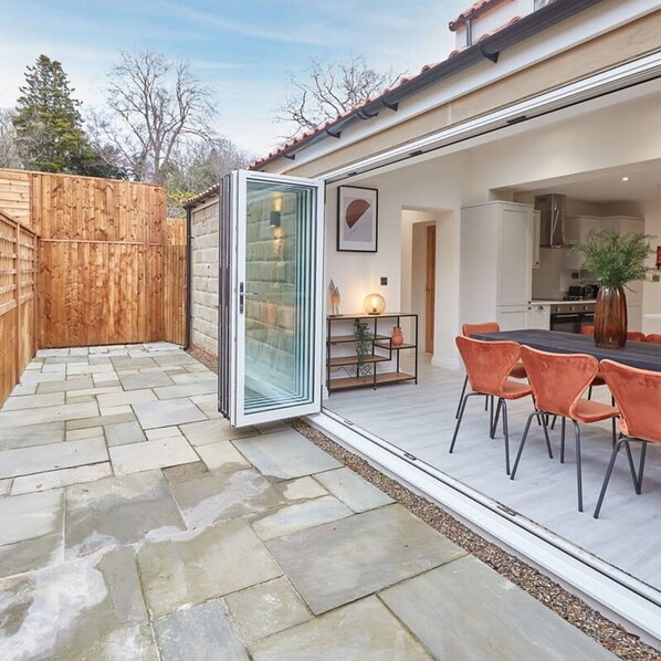 House | 4 bedrooms - Host Stay Uggleby House Briggswath (Whitby)