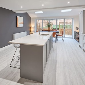 House | 4 bedrooms - Host Stay Uggleby House Briggswath (Whitby)