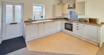 Host Stay West Cliff Retreat