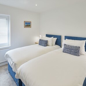 2 bedrooms - Host Stay Even Keel (Whitby)