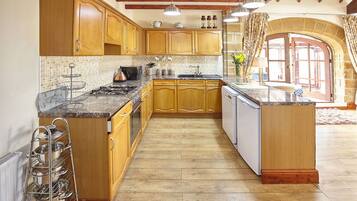 Studio | 2 bedrooms