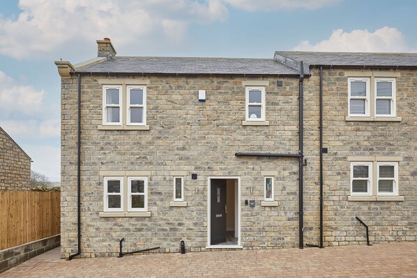 House, Accessible | 2 bedrooms - Host Stay Carlewell Cottage (Harrogate)