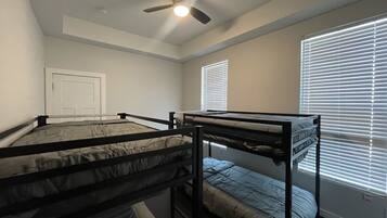 4 bedrooms, desk, iron/ironing board, travel crib