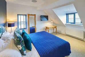 House | 6 bedrooms - Host Stay The Lakehouse (Whitby)