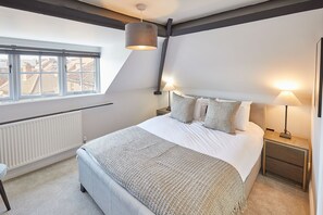 House, Accessible | 6 bedrooms - Host Stay Ocean Pearl (Scarborough)