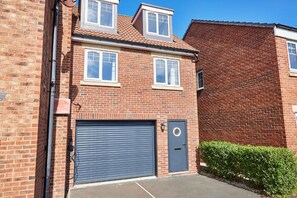 House | 2 bedrooms - Host Stay Castle View (Seahouses)