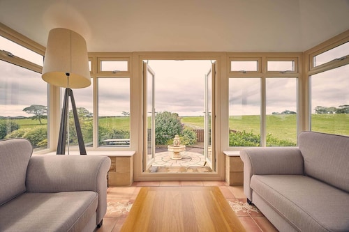 Host Stay Cheviot View