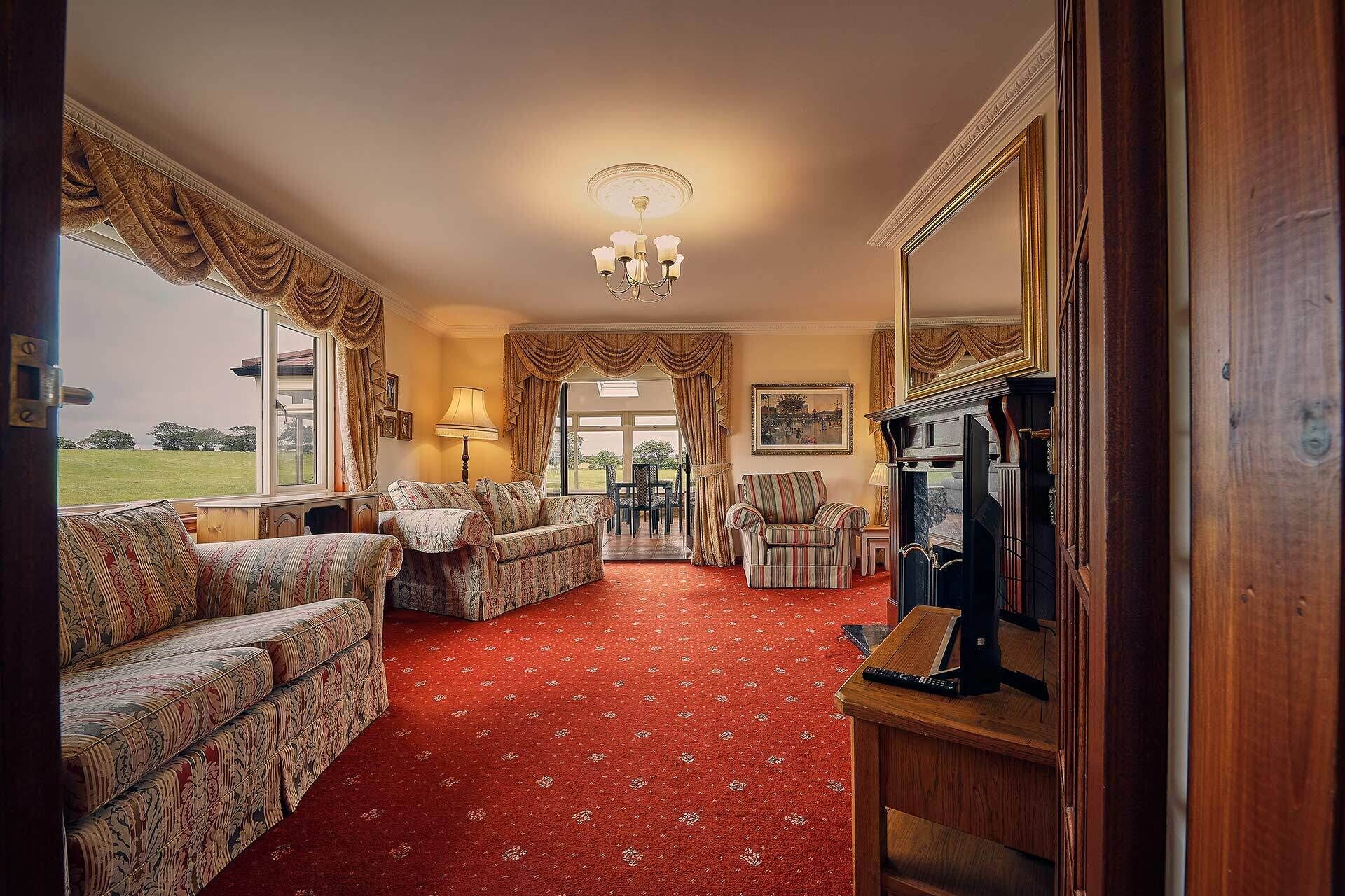 House | 5 bedrooms, Internet