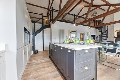 Host Stay The Old Workhouse