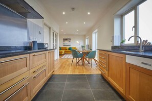 House | 4 bedrooms - Host Stay Strathview (Hexham)
