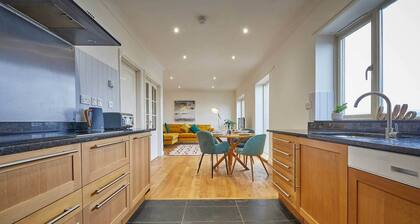 Host Stay Strathview