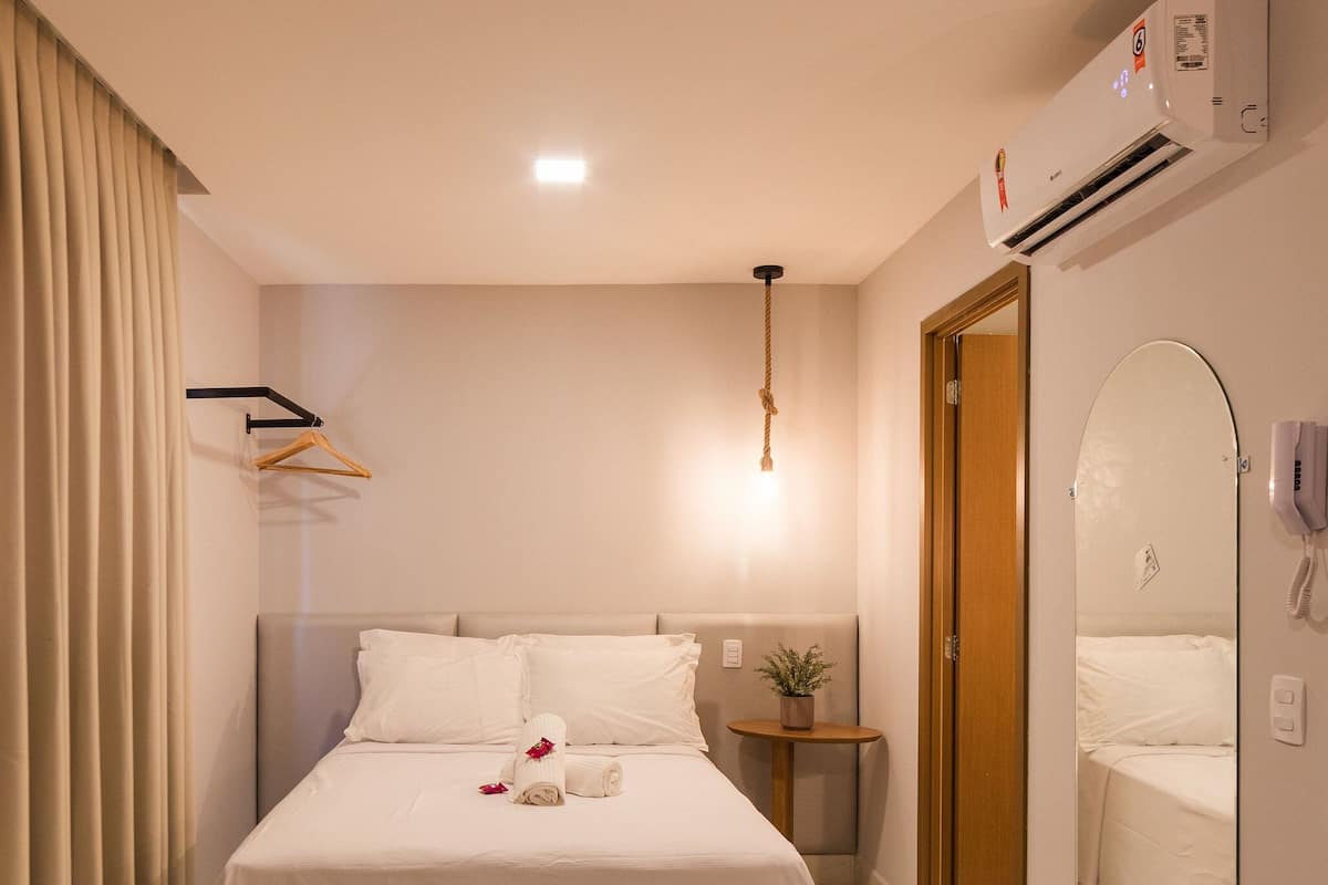 Studio | Minibar, blendingsgardiner, strykejern/-brett og wi-fi (inkludert)