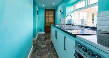 Host Stay No 5 Poppy Cottage