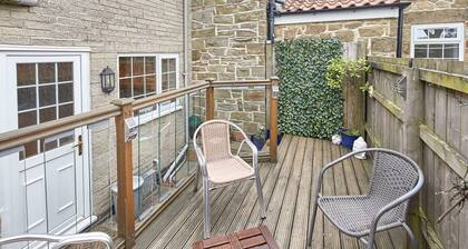 Host Stay Honeysuckle Cottage