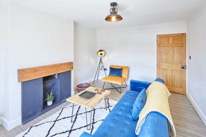 House | 2 bedrooms, desk - Host Stay 2 College Square (Middlesbrough)