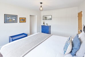 House | 2 bedrooms, desk - Host Stay 2 College Square (Middlesbrough)