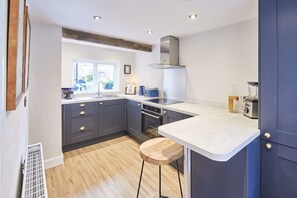 House | 2 bedrooms, desk - Host Stay 2 College Square (Middlesbrough)