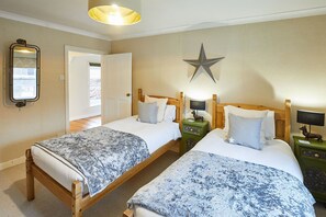 House | 2 bedrooms - Host Stay Sixpence Cottage (Pickering)