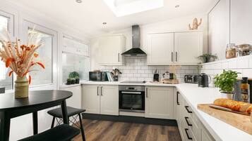 Rumah | 5 kamar tidur