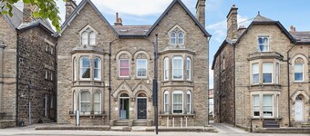 Host Stay Parkside Villa