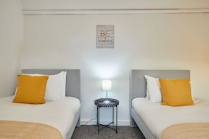 House | 2 bedrooms, desk - Host Stay The Railway Cottage (Saltburn-by-the-Sea)