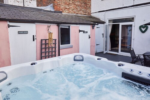 Host Stay Seagull Cottage