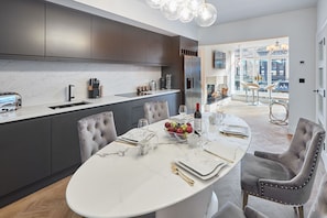 House | 2 bedrooms, desk - Host Stay Oxford House (Harrogate)