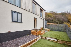 House - Host Stay Watch House (Scarborough)