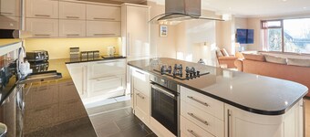 Host Stay The Chimneys