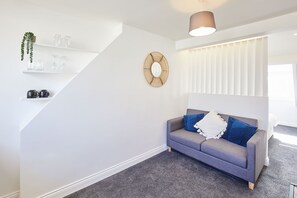 Studio - Host Stay Apartment 4 Queens Court (Scarborough)