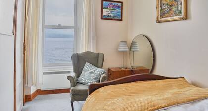 Host Stay Freshwater River View