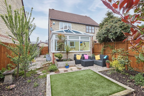 House | 2 bilik tidur