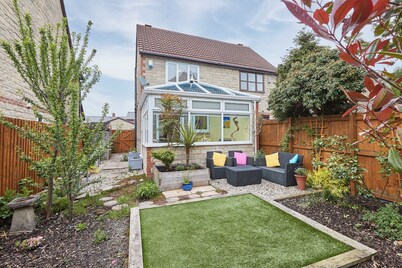 Host Stay Garden Cottage