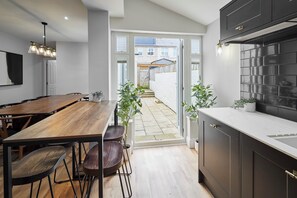 House | 5 bedrooms - Host Stay Ocean View (Hornsea)