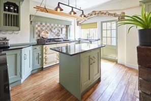 House | 3 bedrooms - Host Stay Beckside (Pickering)