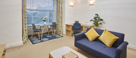 Studio | Työpöytä