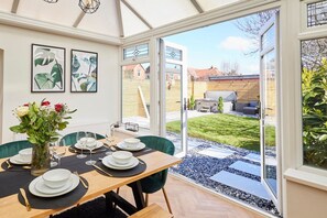House | 4 bedrooms - Host Stay The Retreat (Lytham St. Anne's)